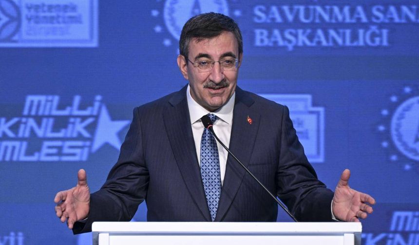 Cevdet Yılmaz'dan terör örgütü YPG/SDG yandaşlarının Türk bayrağına saldırısına ilişkin açıklama