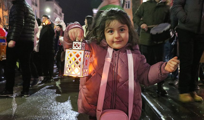 Türkiye'de Ramazan'ın gelişi coşkuyla kutlanıyor