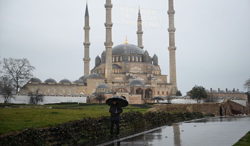 Edirne ve Kırklareli'nde sağanak etkili oluyor