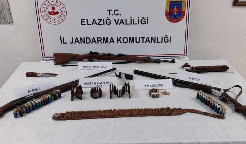 Elazığ'da ruhsatsız silah ve mühimmat ele geçirildi