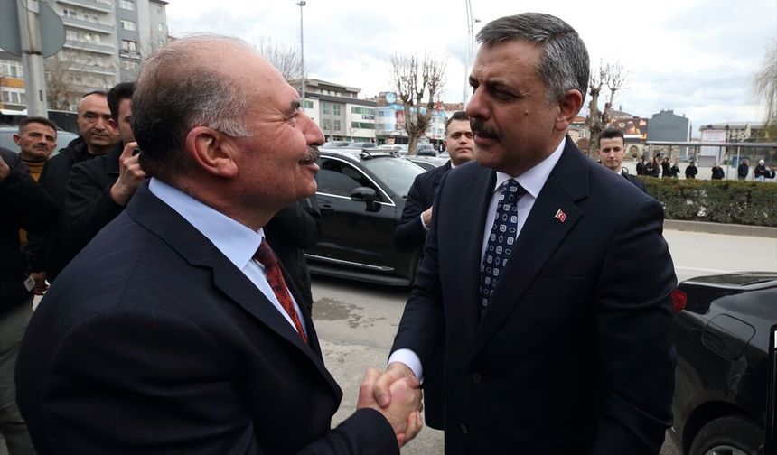 Bakan Çiftçi, Çorum'da ziyaretlerde bulundu