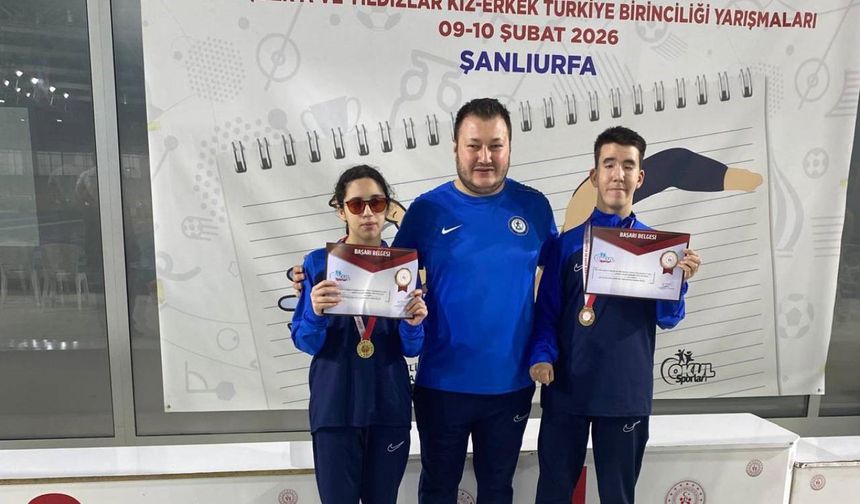 Bir okuldan iki şampiyon