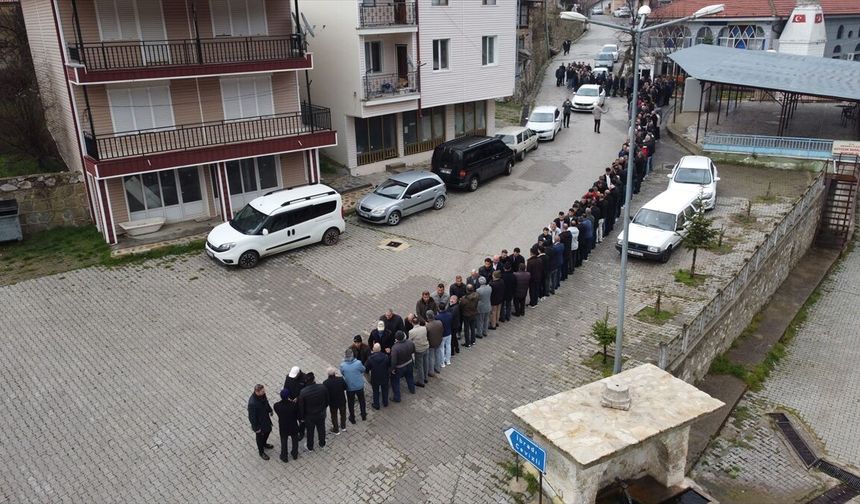 Antalya'da asırlardır sürdürülen bayram geleneği yaşatılmaya devam ediyor