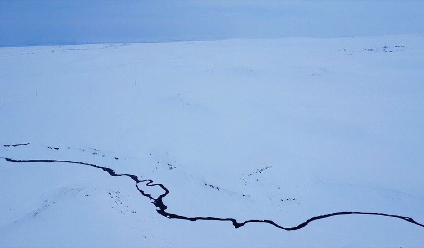 Kars'ın yüksek kesimlerinde kar kalınlığı 2 metreyi aştı