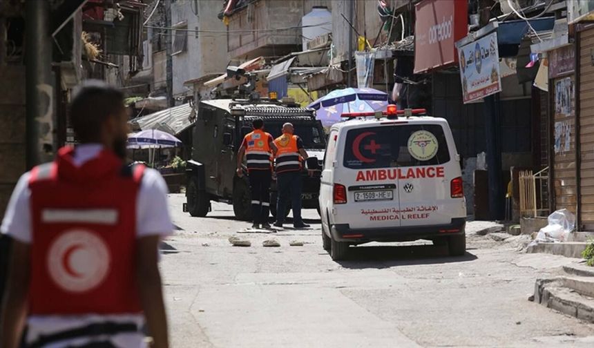 Yahudi teröristler sivilleri araçla ezdi