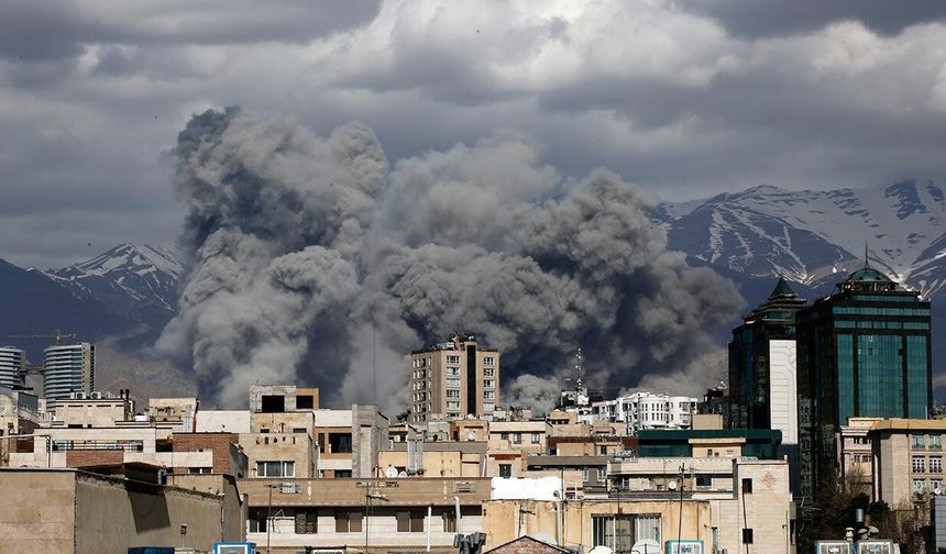 İran'da haftalar sürecek yıkım kapıda