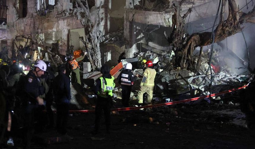 İran'dan İsrail'e füze misillemesi! Çok sayıda yaralı var