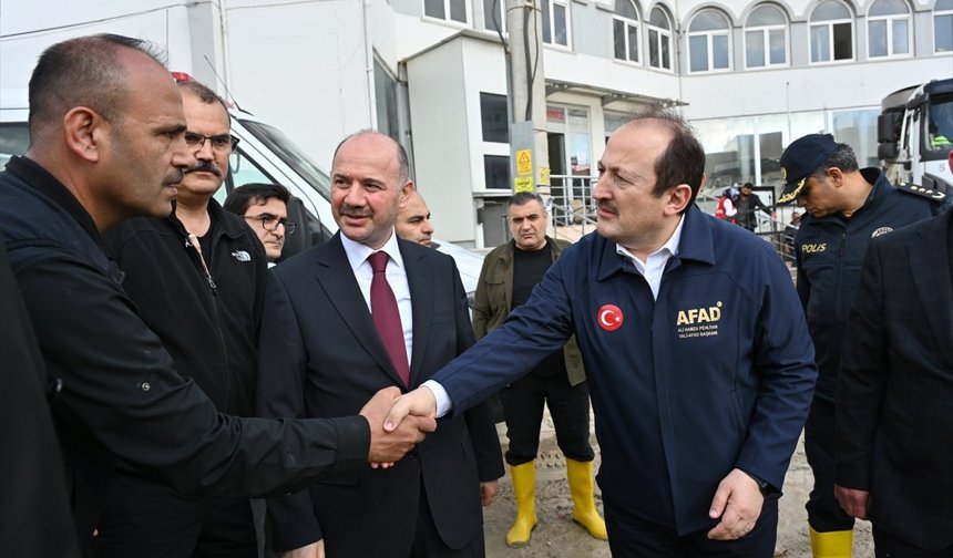 AFAD Başkanı Pehlivan, Osmaniye'de selden etkilenen alanlarda incelemelerde bulundu