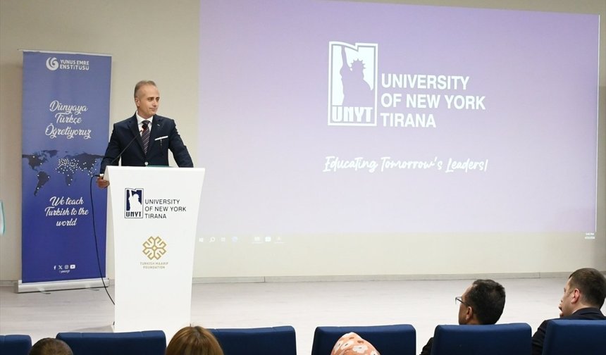 Arnavutluk'ta düzenlenen Tiran Fotoğraf Maratonu'nda dereceye girenlere ödülleri verildi