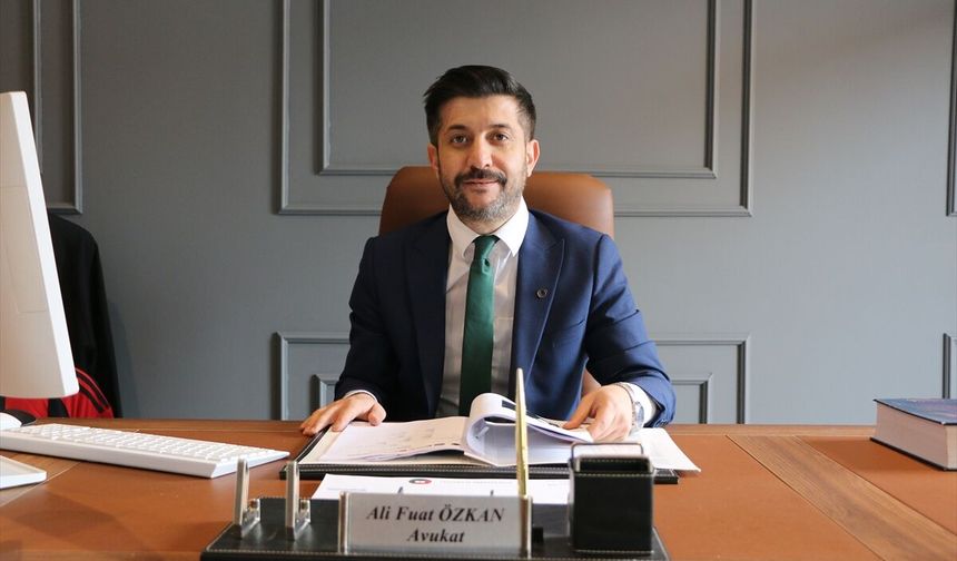 İnfaz koruma memuruyken hukuka duyduğu ilgiyle avukat oldu