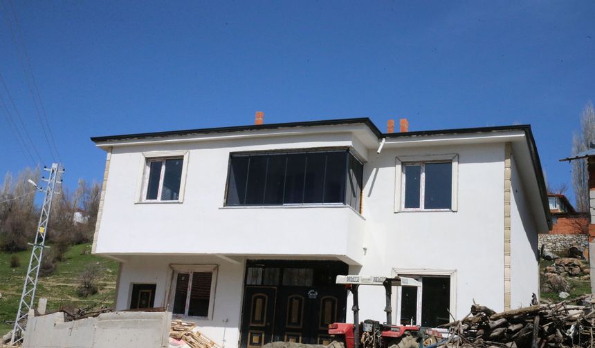 Sulusaray depremlerinde ağır hasar gören evlerin yerine yenileri yükseldi