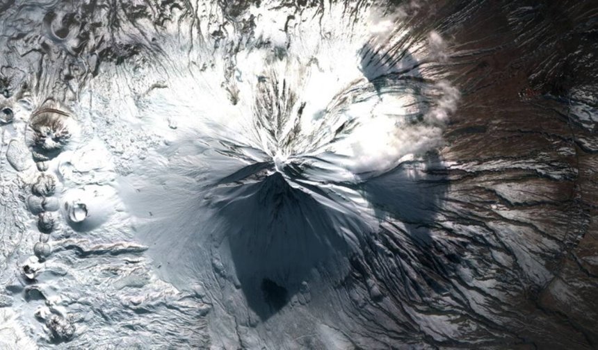 Ağrı Dağı'nın Göktürk-2B uydusuyla fotoğrafı çekildi