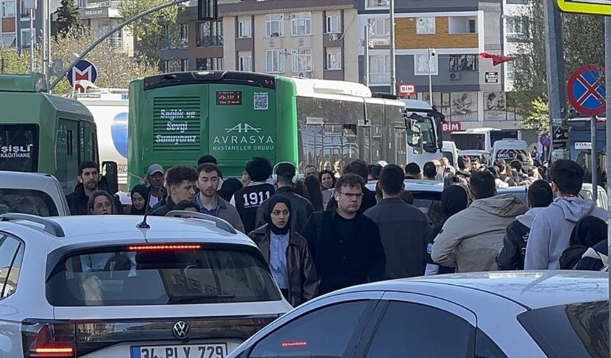 İstanbul'da metro hattındaki çalışma yoğunluğa neden oldu