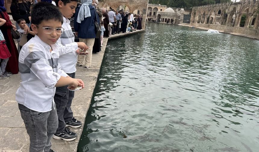 Balıklıgöl'de bahar yoğunluğu yaşanıyor
