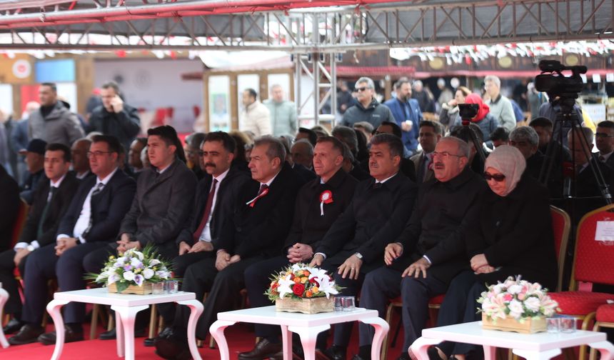Çanakkale'de İşyurtları Ürün ve El Sanatları Fuarı açıldı