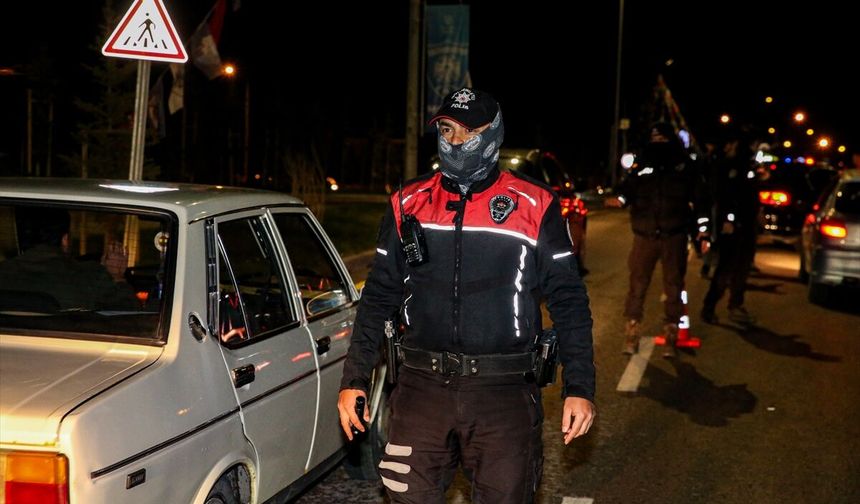 Erzurum genelinde trafik, asayiş ve narkotik ekipleri ortak uygulama için sahada