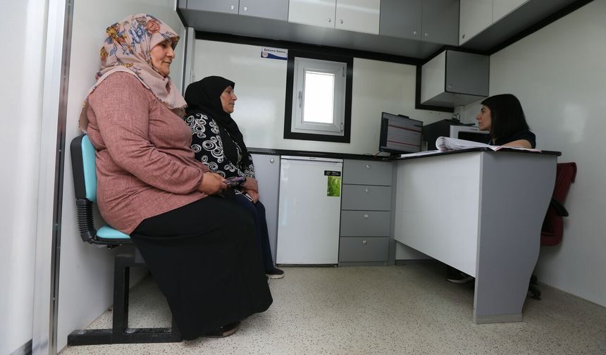 Kars'ta sağlık ekipleri kanserde erken teşhis için köy köy geziyor