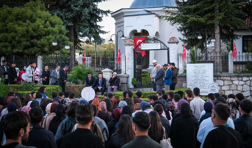 Kuruluştan Çanakkale'ye Tarih ve Medeniyet Gezisi Hayme Ana Türbesi'nden başladı