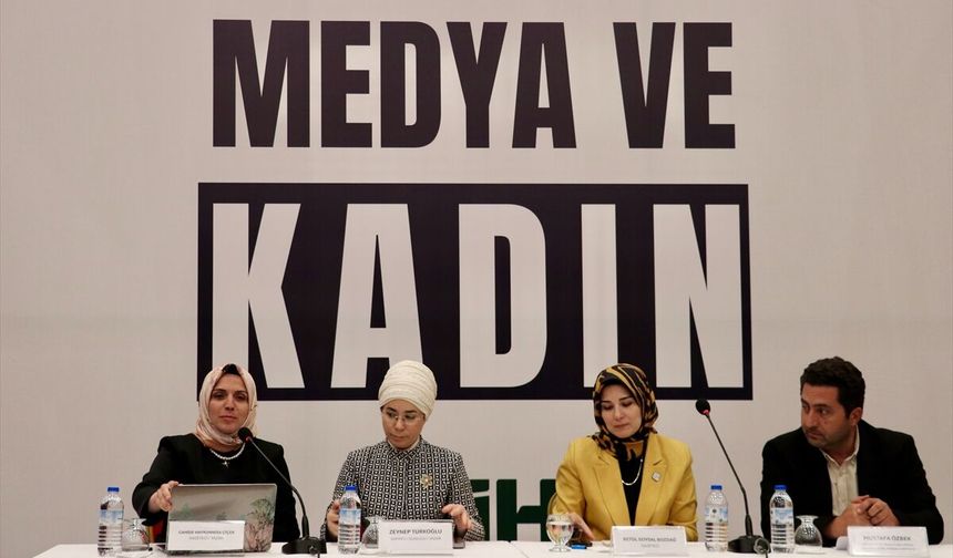 Bursa'da 'Medya ve Kadın Paneli' düzenlendi