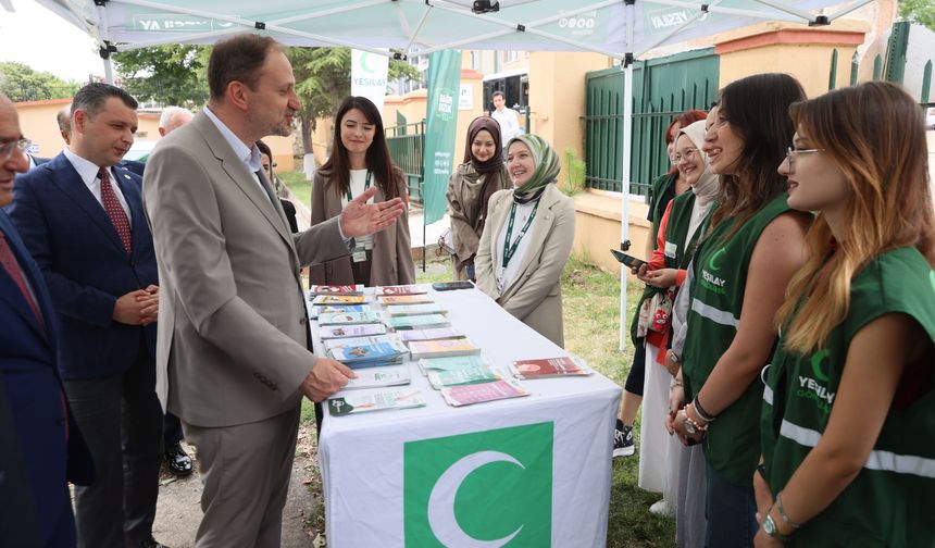 Edirne'de 'Yeşilay Sağlıklı Yaşam Ligi' şampiyonları ödüllerini aldı