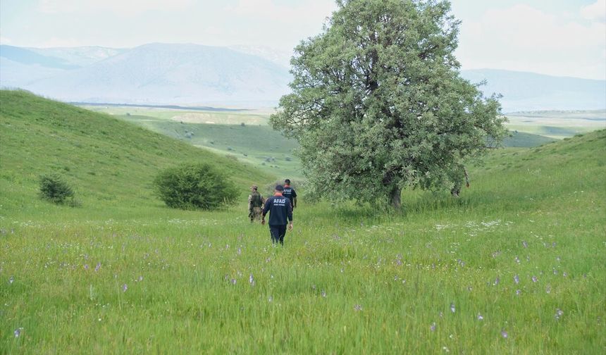 Muş'ta kaybolan çobanı arama çalışmaları sürüyor