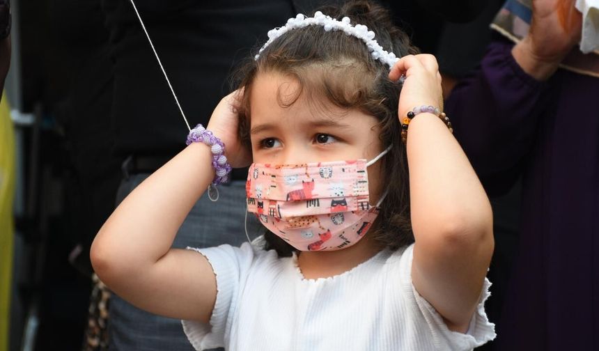 Minik Berra hem kanseri yendi hem yeni yaşını kutladı
