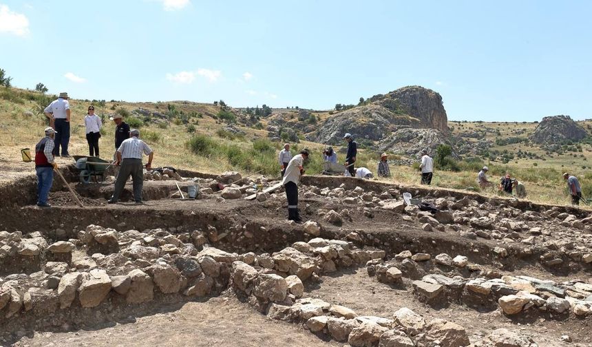Hattuşa'nın 8 bin yıllık geçmişini 5 ülkeden 55 bilim insanı araştırıyor