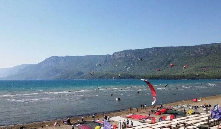 Akyaka'da yıldızların "Deli Mehmet" yarışı
