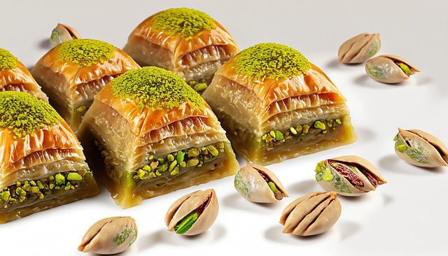 baklava-nasil-yapilir_36b957e0175c2ffc183df1329927f86a.jpg