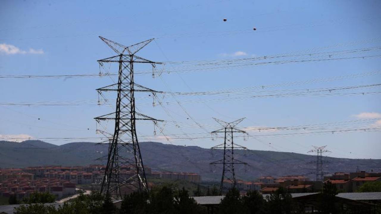 Spot piyasada bugün elektrik fiyatları