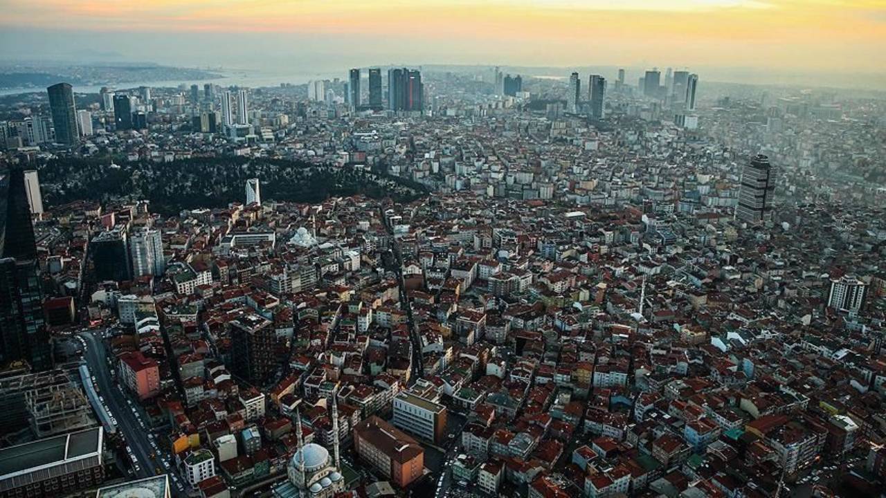 İstanbul'da acilen 600 bin konutun dönüştürülmesi gerekiyor