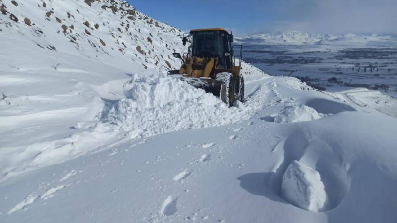 Erzurum, Ardahan ve Tunceli yeniden karla kaplandı