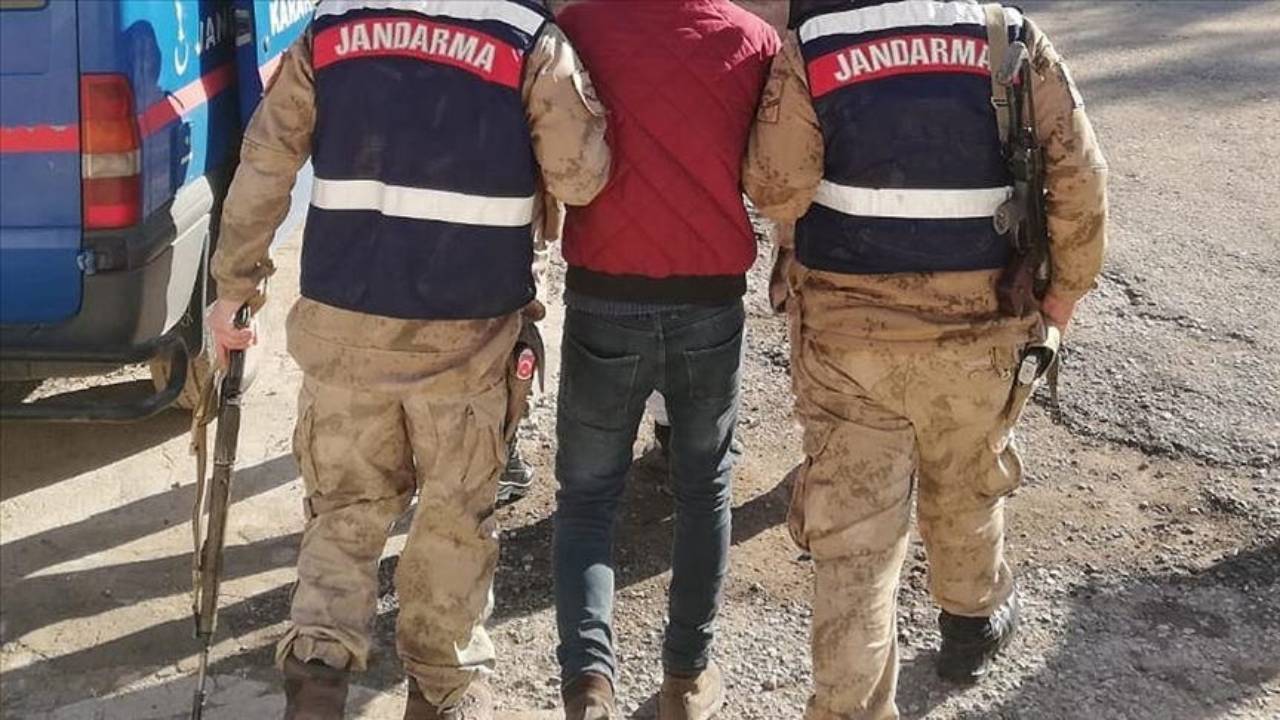 Mumya satmaya çalışan 6 şüpheli adliyede