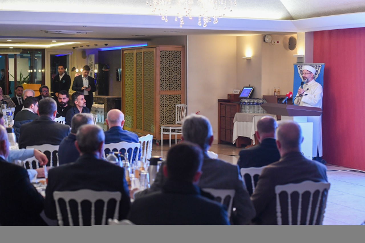 Diyanet İşleri Başkanı Erbaş, TDV'nin düzenlediği "İyilik Buluşmaları"na katıldı