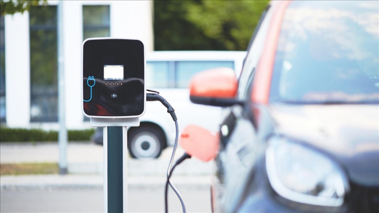 Türkiye'de satılan her 10 otomobilden 4'ü elektrikli ya da hibrit