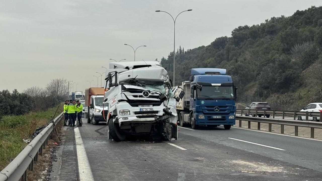 Anadolu Otoyolu'nda zincirleme trafik kazası