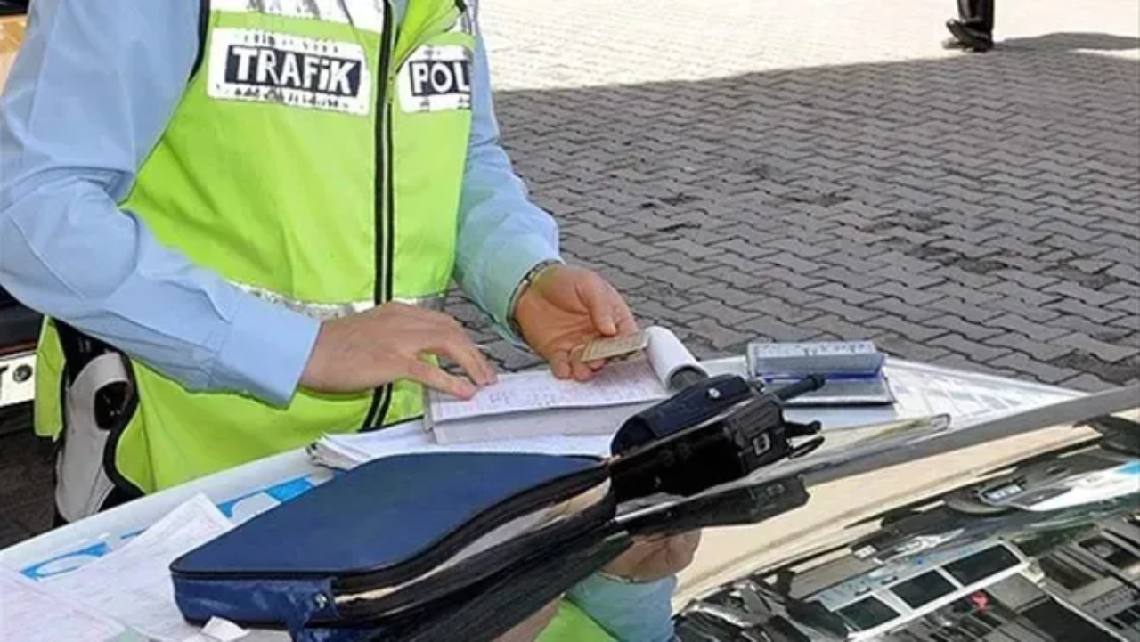 İstanbul’da drift yapan sürücüye 81 bin 305 lira para cezası