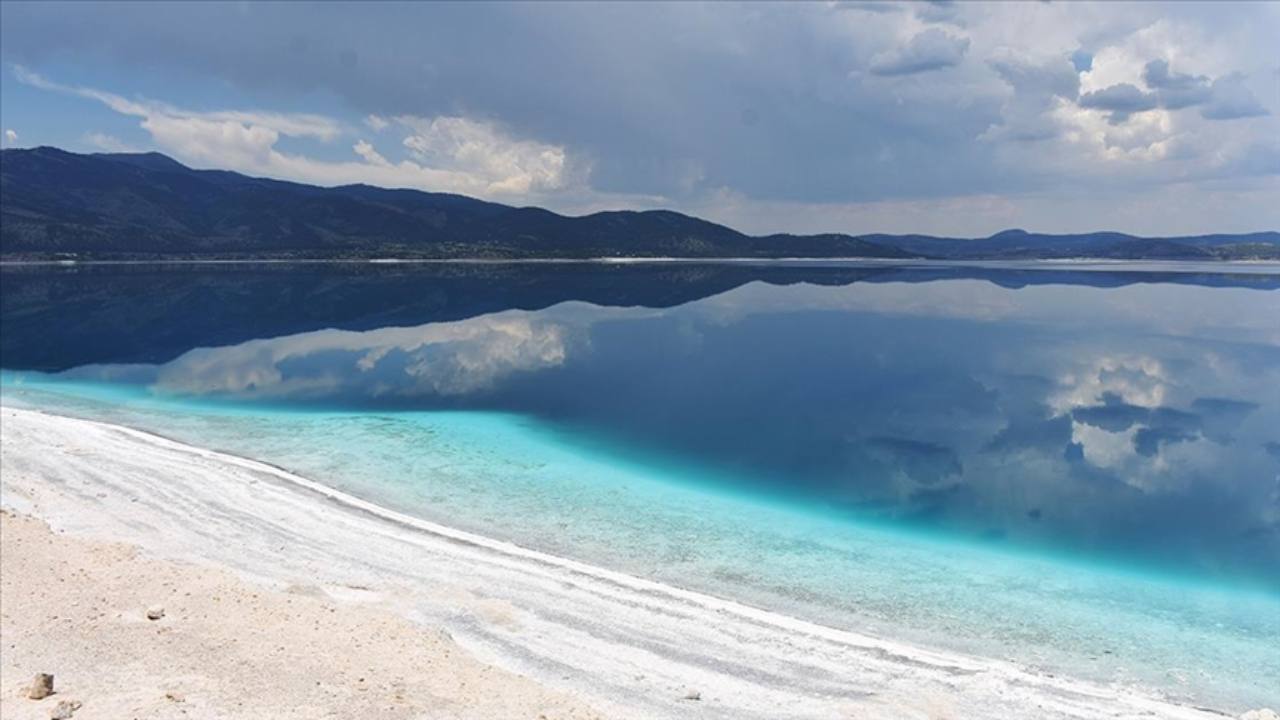 Salda Gölü Mars'a benzerliğiyle dikkat çekiyor