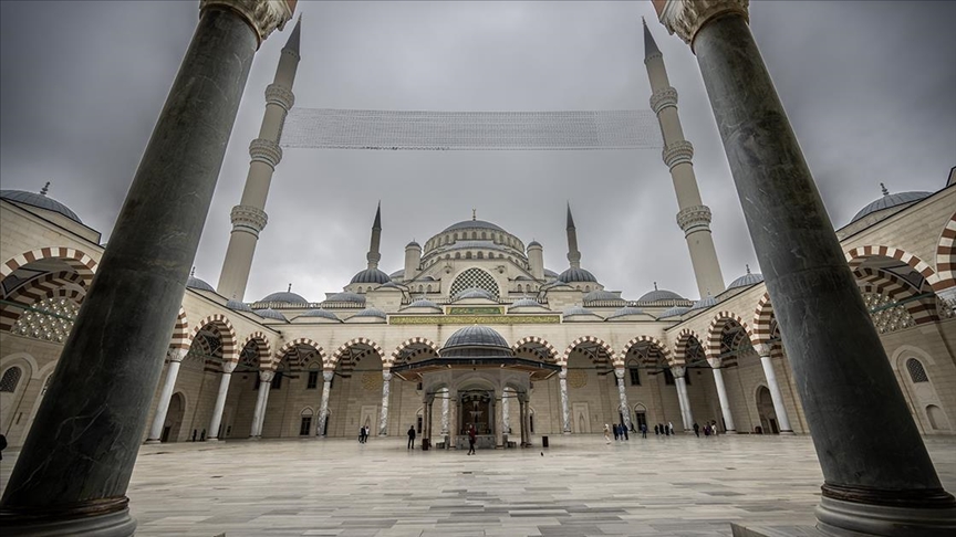 Valilik duyurdu: İstanbul’da okul, spor salonları ve camiler halka açıldı
