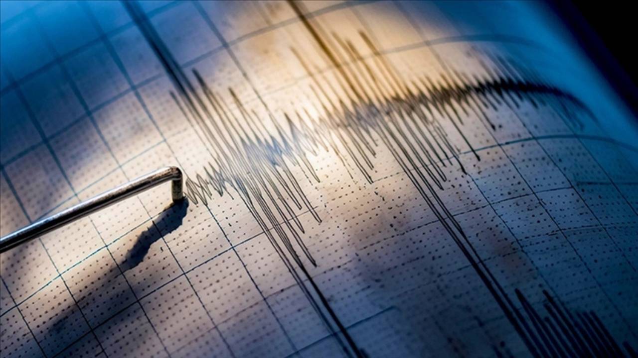 İstanbul'da hissedilen bir deprem oldu