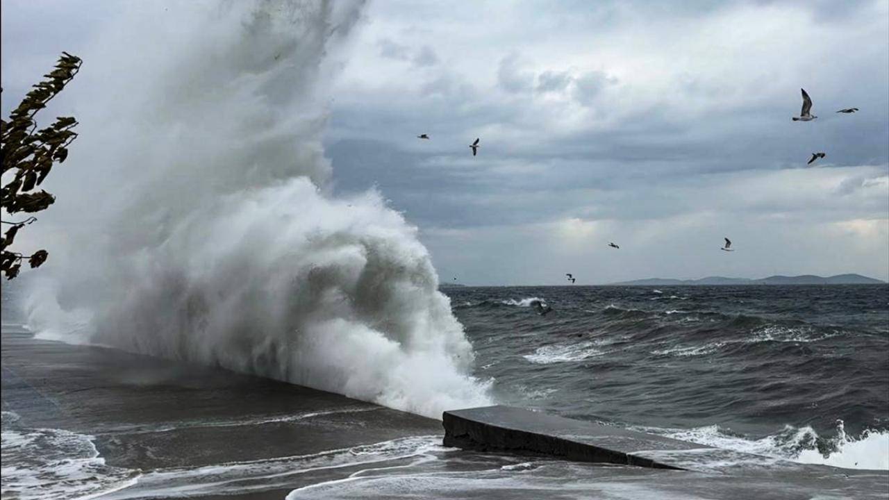Meteoroloji 13 ili 'sarı' kodla uyardı: Fırtınaya dikkat!