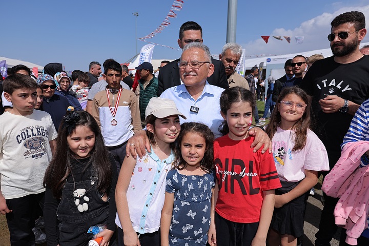 2’nci Çocuk Kitap Fuarı ve Şenliği’ne 500 bin ziyaretçi katıldı