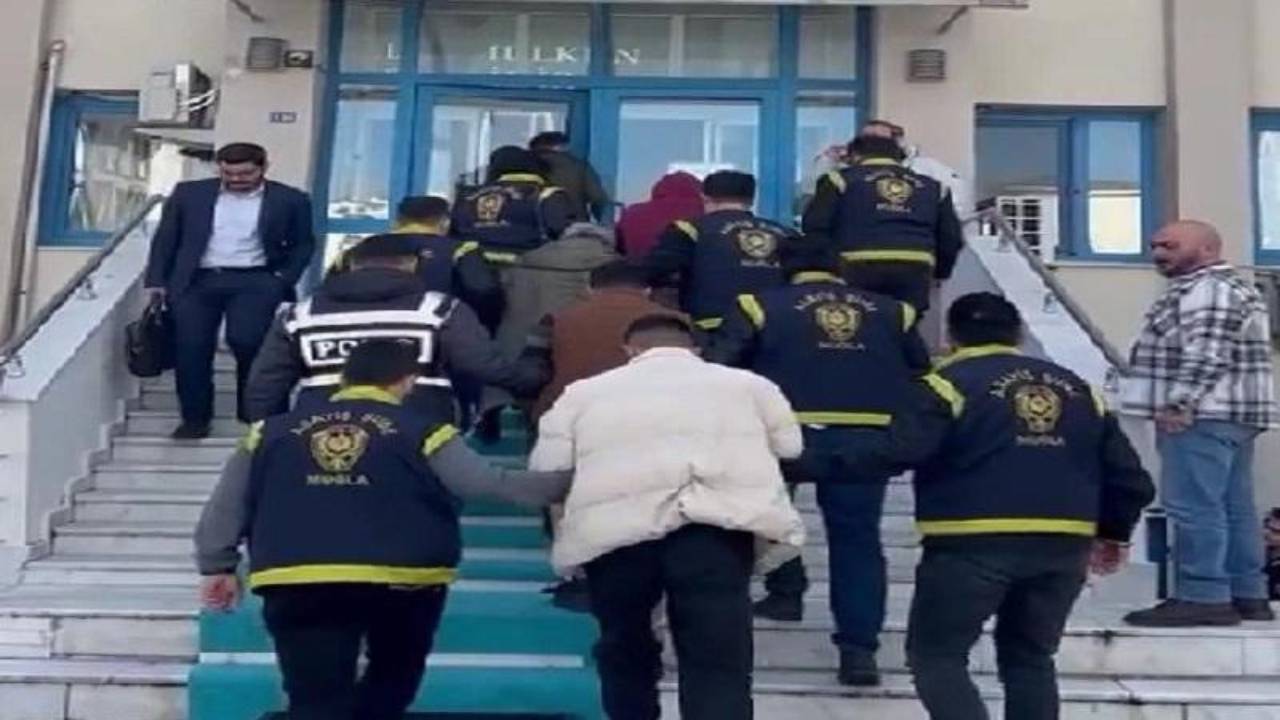 Çikolata ambalajı 7 yıl önceki cinayeti aydınlattı