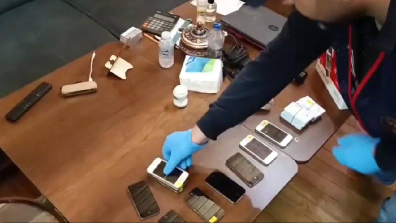 Telefon hatları üzerinden 1,2 milyar lira vurgun yaptılar!
