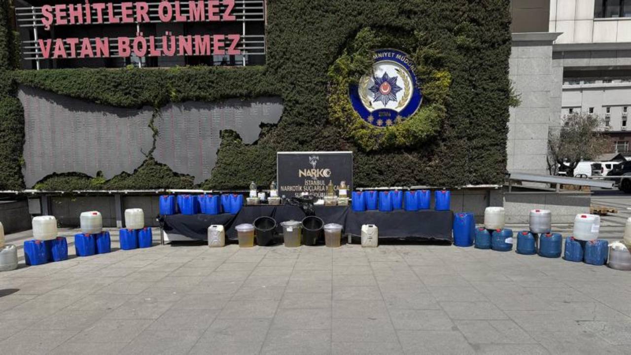 İstanbul'da yaklaşık 1,3 ton uyuşturucu ele geçirildi