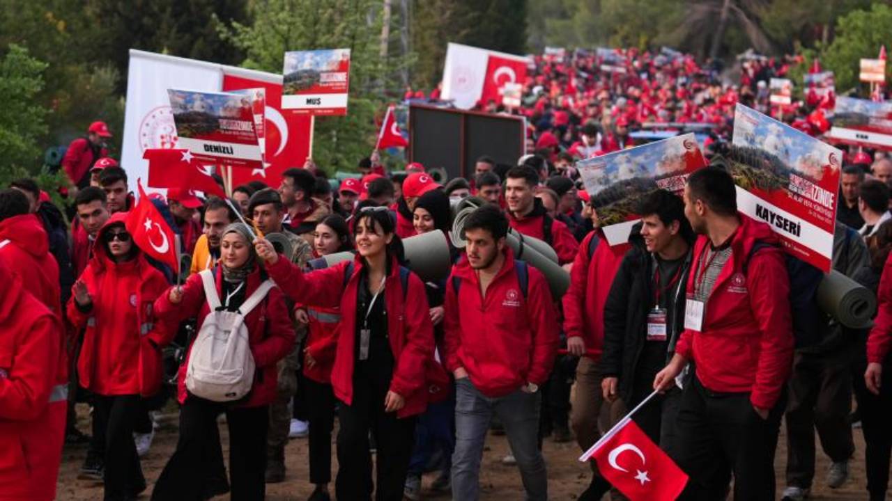 Gelibolu Yarımadası'nda 57. Alay Vefa Yürüyüşü başladı