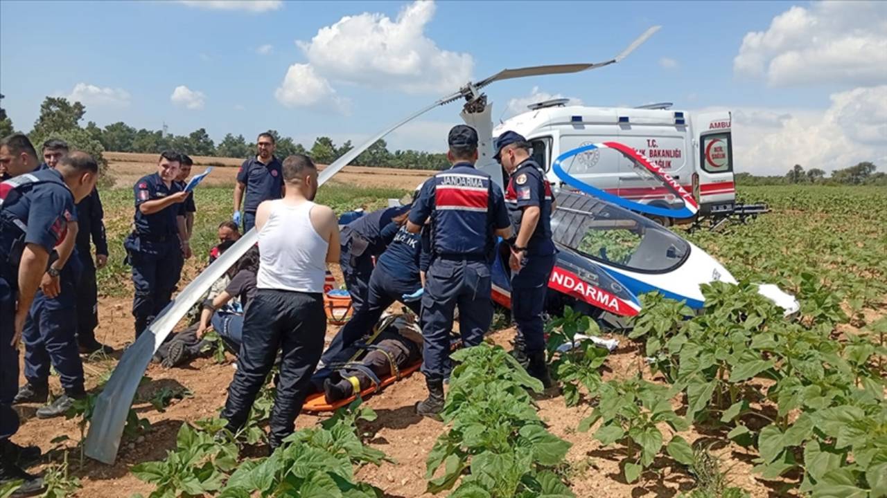 Adana'da jandarma cayrokopteri araziye sert iniş yaptı