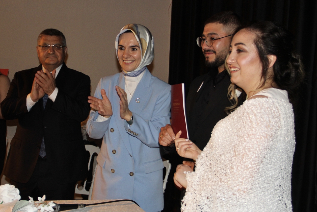 Aile ve Sosyal Hizmetler Bakanı, Sinop’ta nikah törenine katıldı
