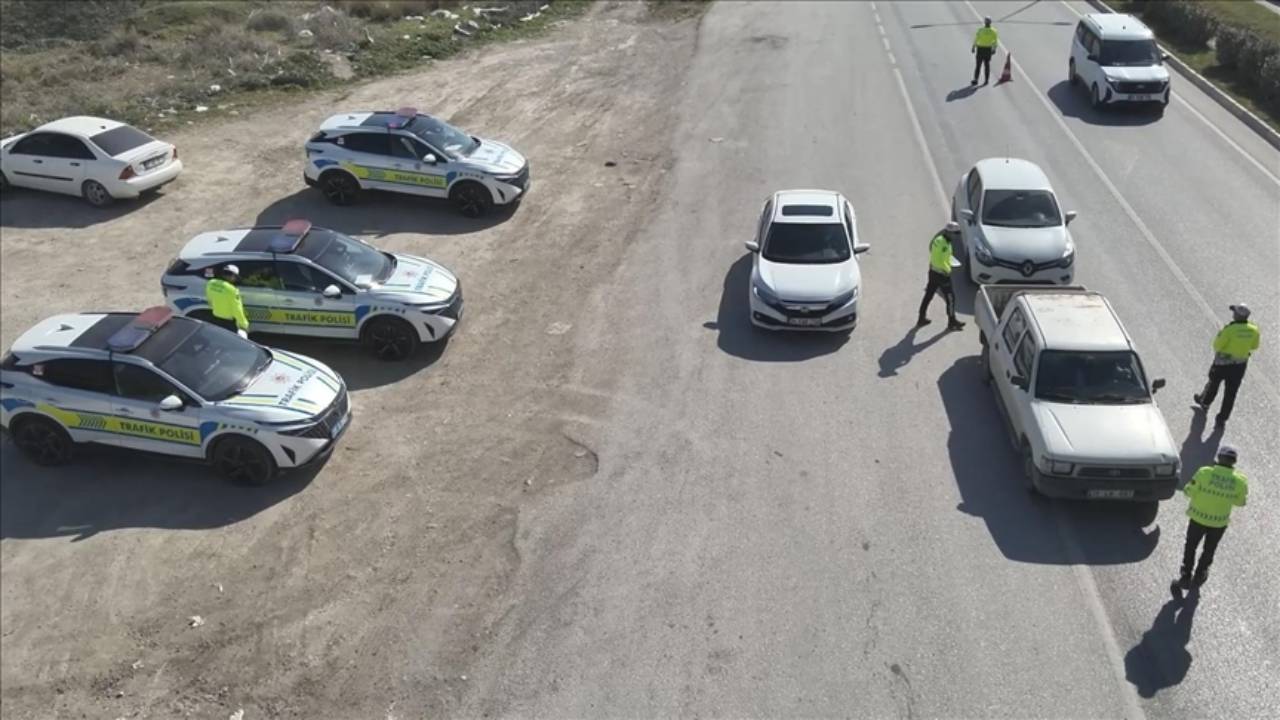 Helikopter ve dron denetimleriyle 37 bin 56 araca işlem yapıldı