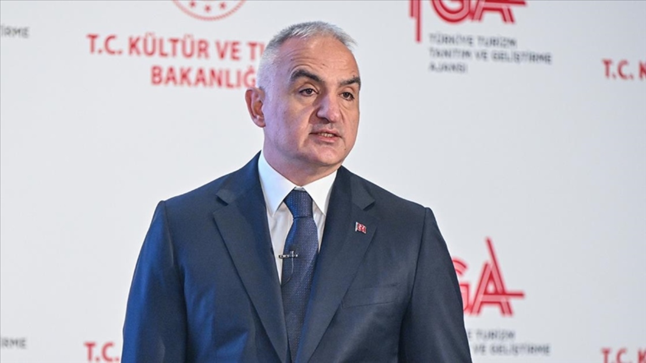 Bakan Ersoy, "Ayasofya-i Kebir Cami-i Şerifi"nin ibadete açılışının 5'inci yılını kutladı